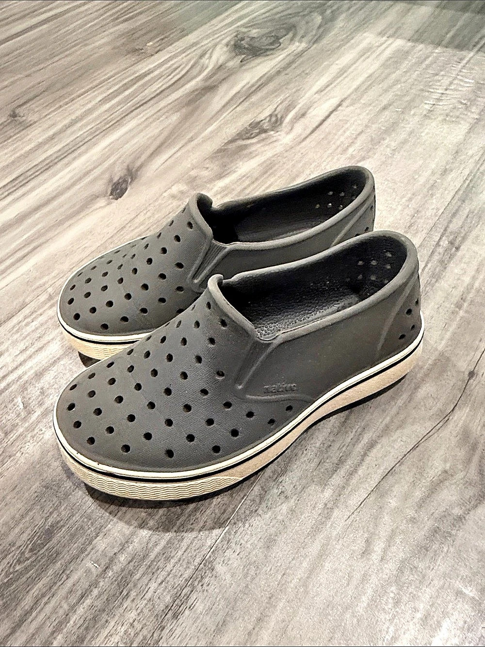 Native slip on shoes - Toddler 8